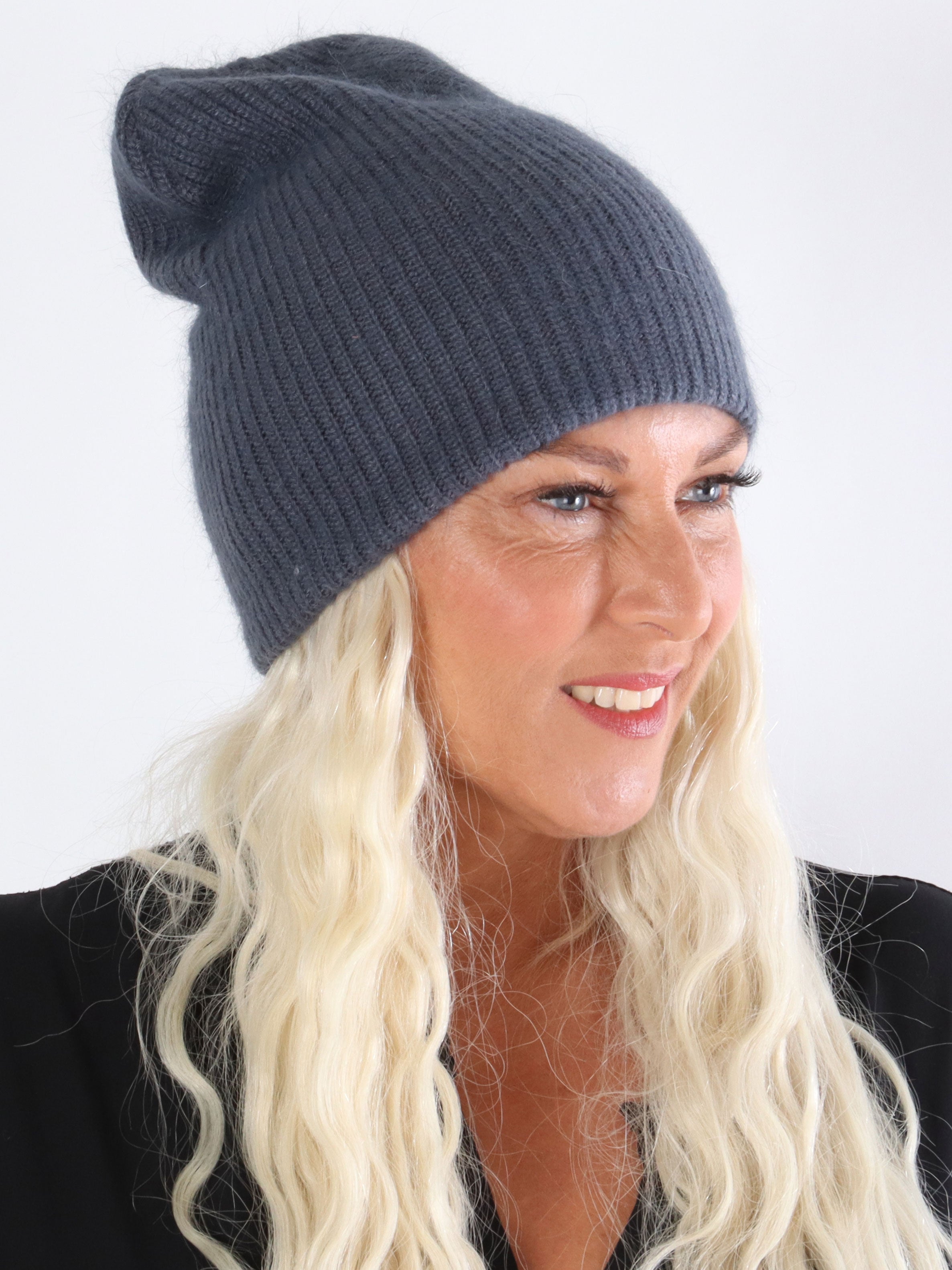 Evelina - Beige mjuk hatt